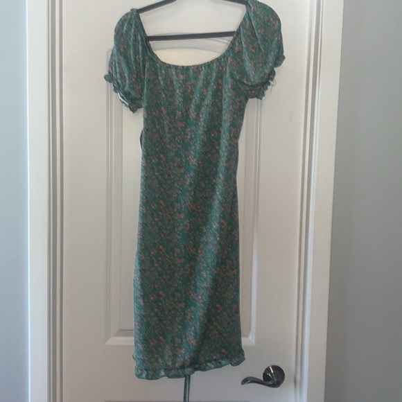 Liberty Love Fitted Dress - Picture 3 of 5
